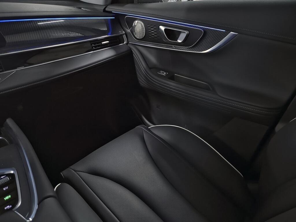 Ebro S700 1.5 TGDI PHEV Luxury E-CVT