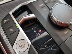 BMW Serie 3 318d Auto.Touring 23