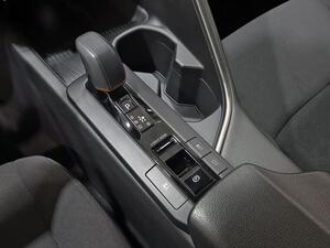 Toyota C-HR 1.8 140H Advance 29