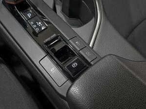 Toyota C-HR 1.8 140H Advance 28