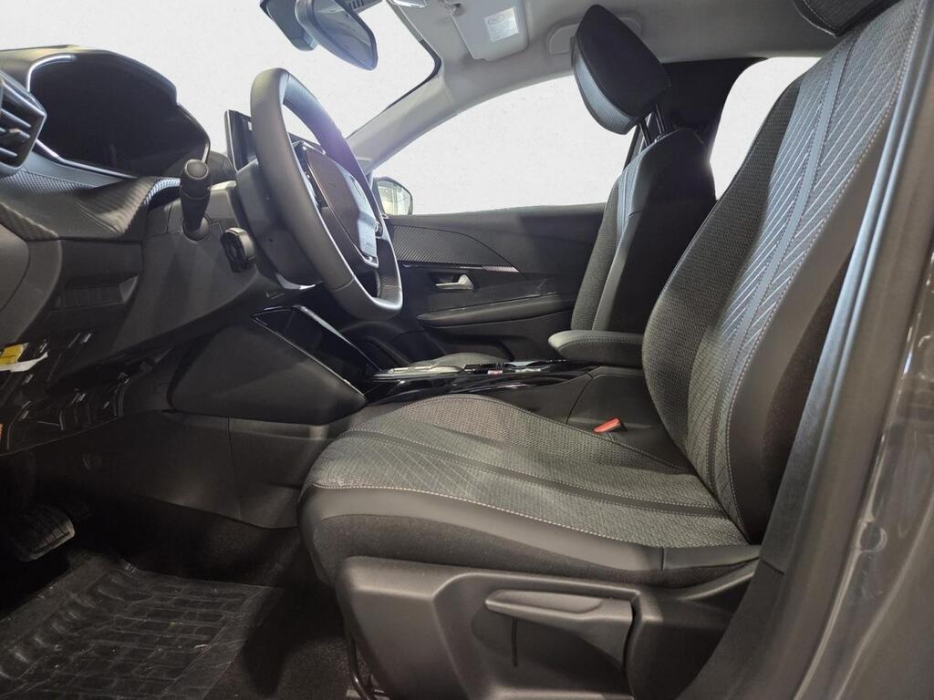 Peugeot 208 ALLURE 1.2 MHEV 110CV E-DCS6 AUTO 5P 9