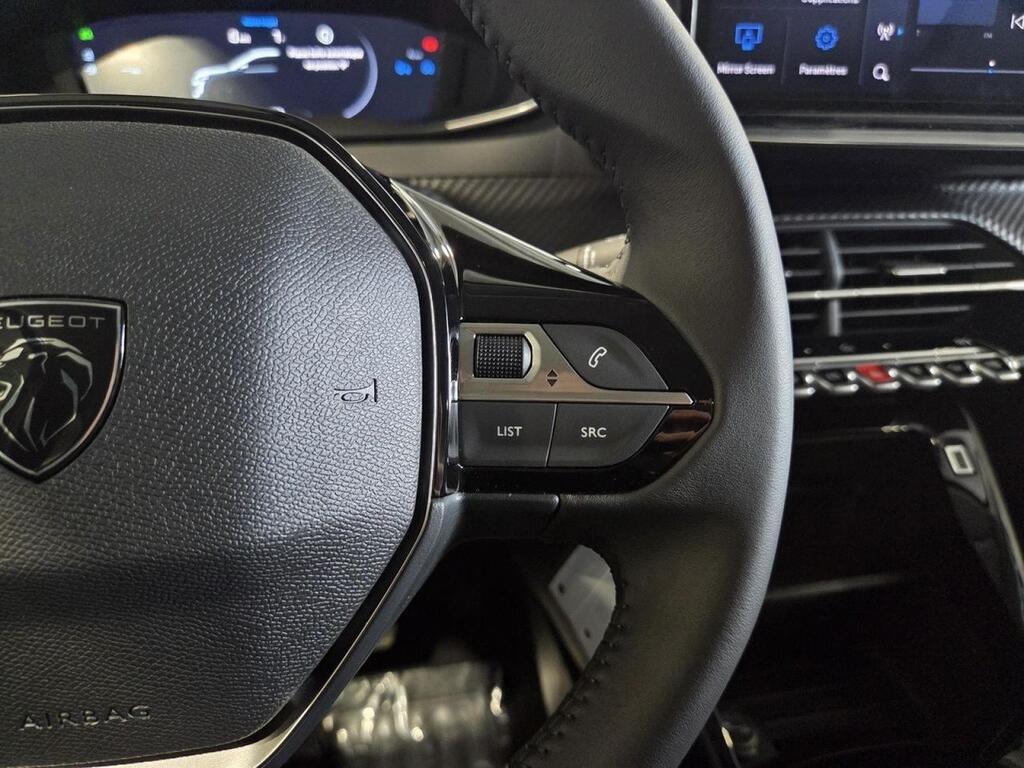 Peugeot 208 Allure HYBRID 110 eDCS6 17