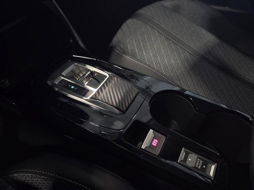 Peugeot 208 Allure HYBRID 110 eDCS6 12