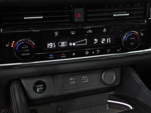 Nissan X-Trail 7pl 1.5 e-4ORCE 158kW 4x4 A/T Tekna+ 37