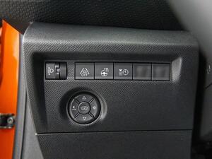 Citroën C4 ë-C4 eléctrico 100kW 50kWh Shine 11