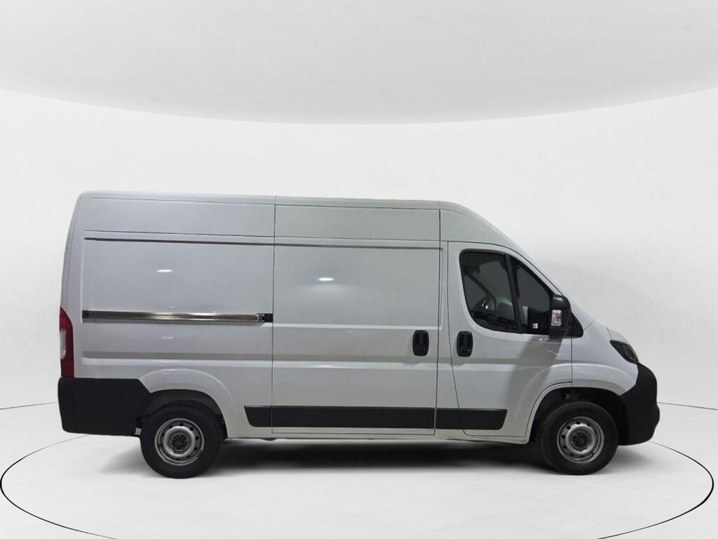 Peugeot Boxer FG 2.2 BHDI 120 L2H2 3.3T 4P 5