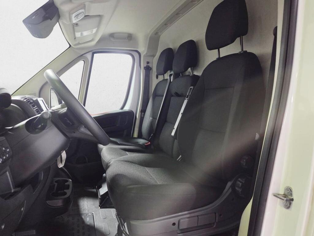 Peugeot Boxer FG 2.2 BHDI 120 L2H2 3.3T 4P 19