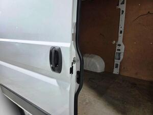 Peugeot Boxer FG 2.2 BHDI 120 L2H2 3.3T 4P 17