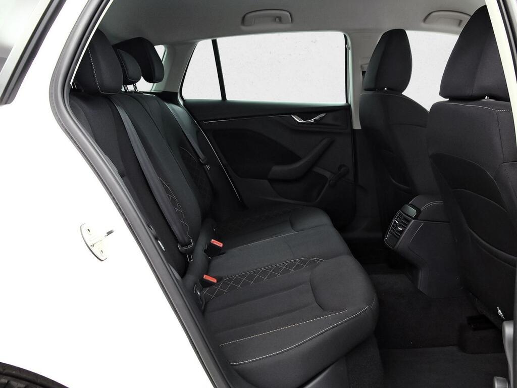 Skoda Scala 1.0 TSI 81KW (110 CV) Emotion 6