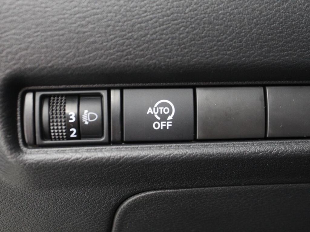 Nissan Juke DIG-T 84 kW (114 CV) DCT 7 V N-Connecta 25