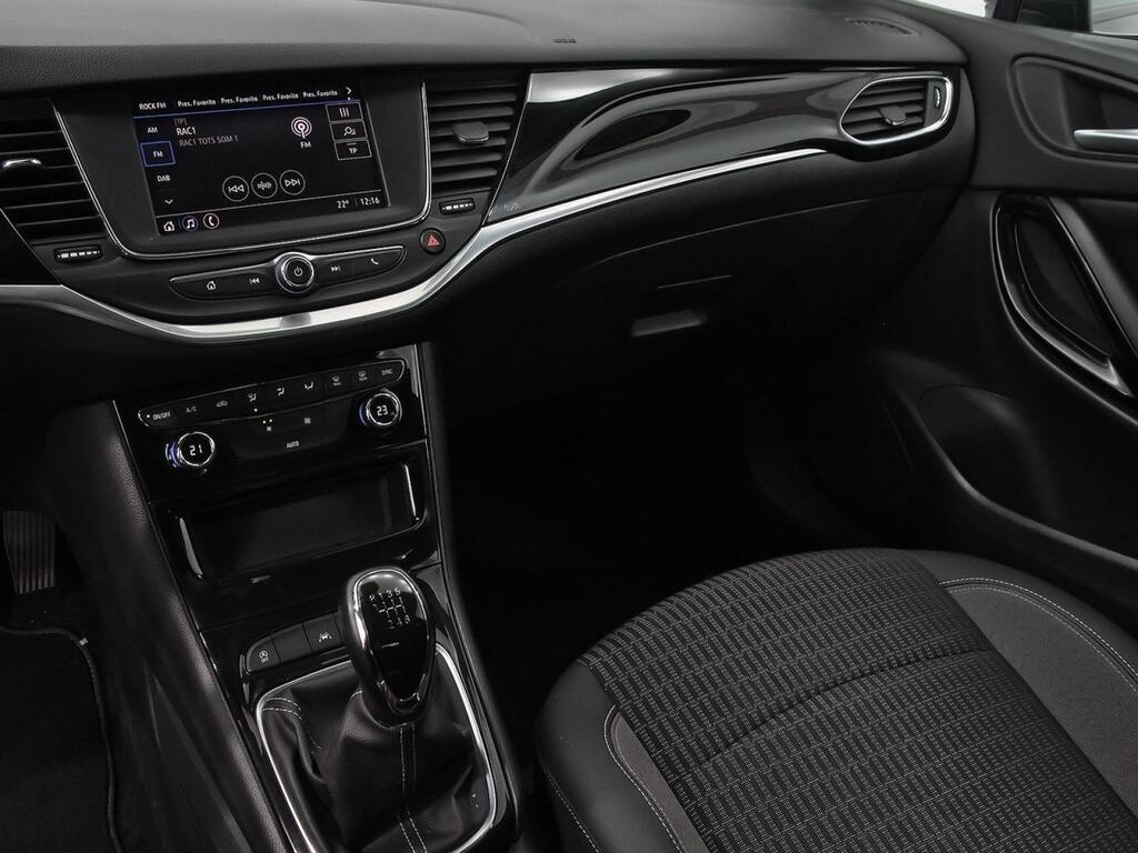 Opel Astra 1.2T SHL 81kW (110CV) Design & Tech 12