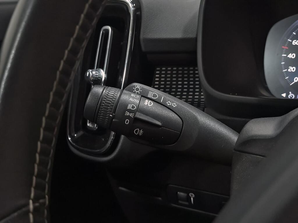 Volvo XC40 1.5 T3 R-Design 14