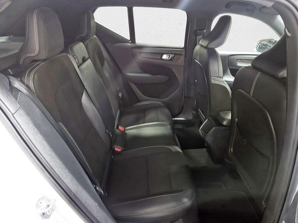 Volvo XC40 1.5 T3 R-Design 8