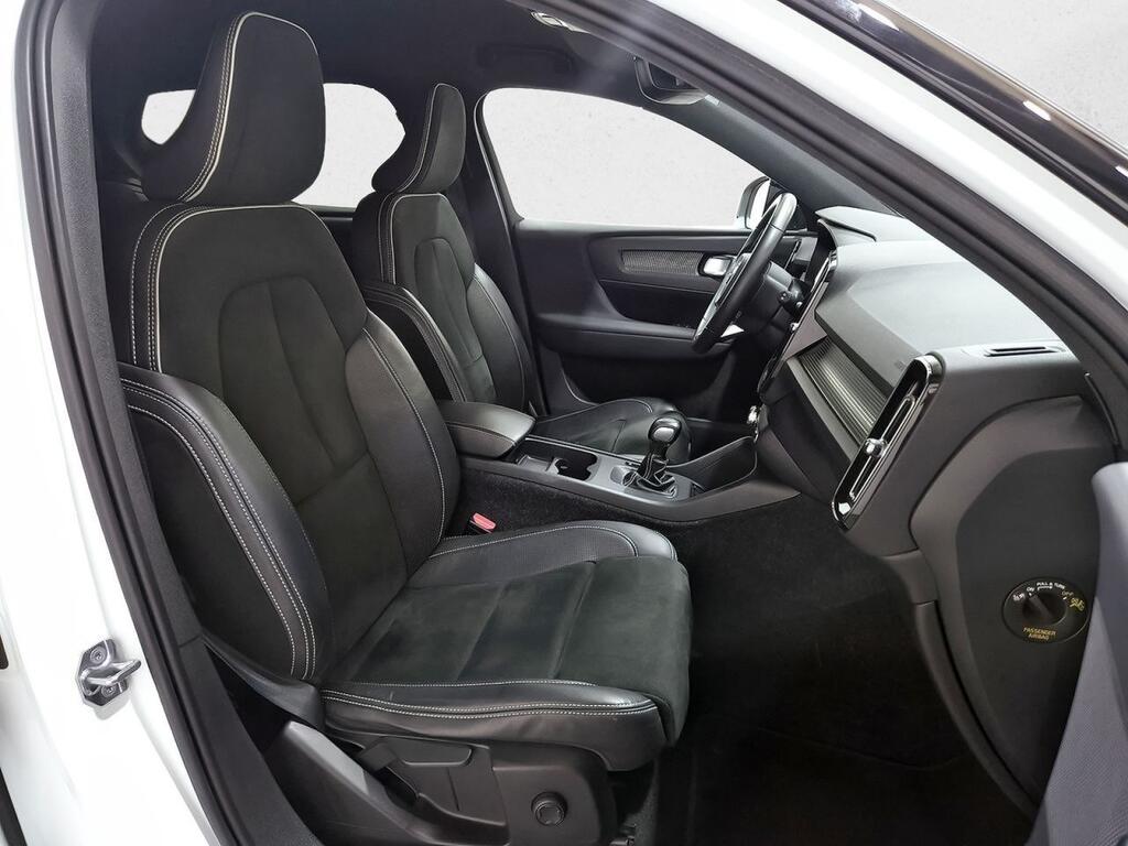 Volvo XC40 1.5 T3 R-Design 7