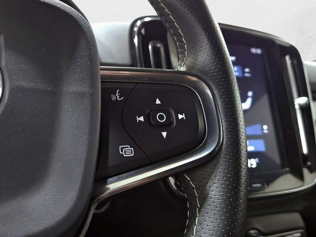 Volvo XC40 1.5 T3 R-Design 18