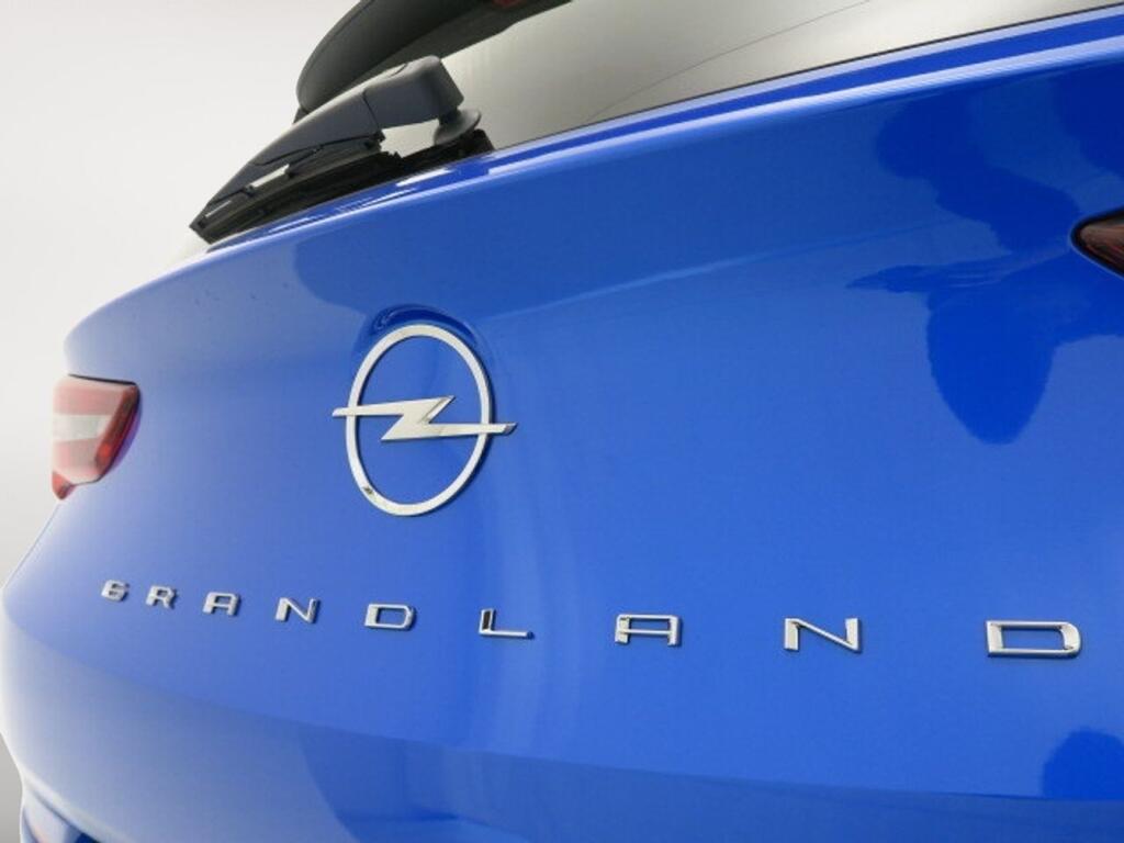 Opel Grandland ULTIMATE 1,2 TURBO S/S MT6 130CV 5P