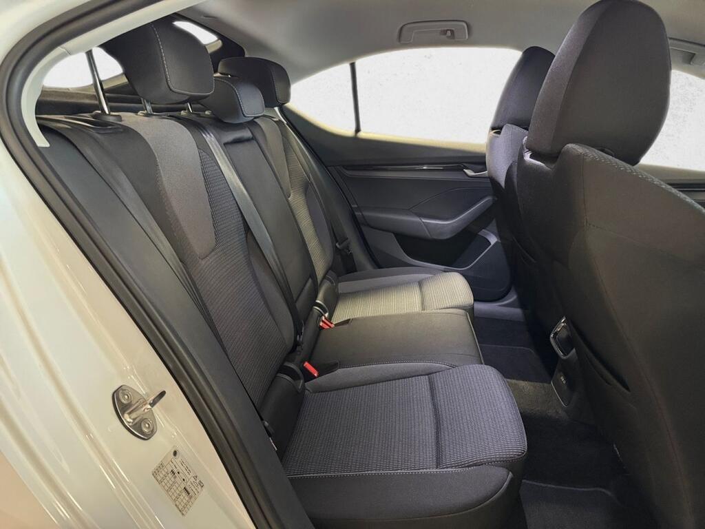 Skoda Octavia 1.5 TSI 110kW(150CV) m-HEV DSG Selection