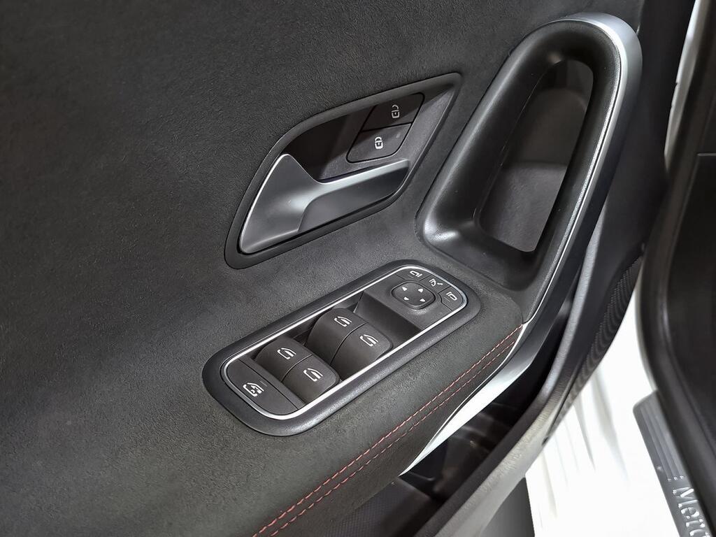 Mercedes Clase A A 200 d 11