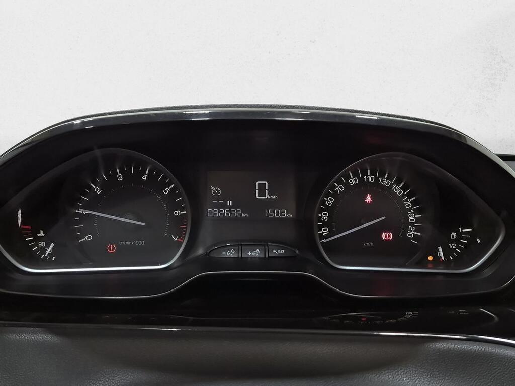 Peugeot 208 5P Signature 1.2L PureTech 60KW (82CV) 14
