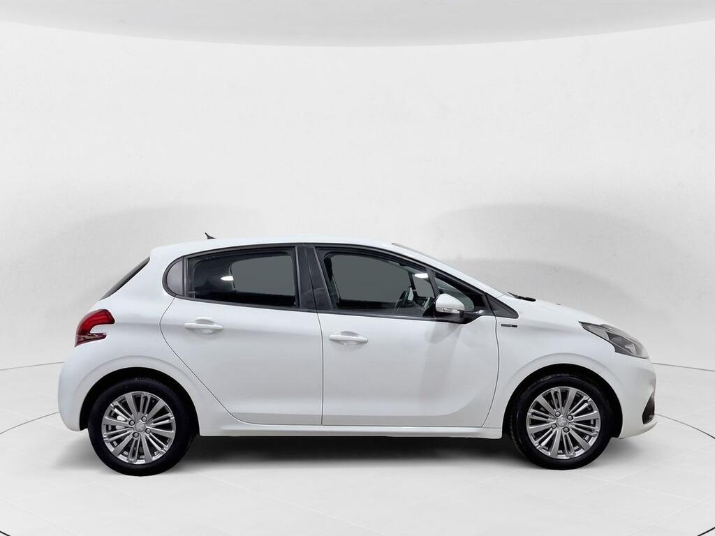 Peugeot 208 5P Signature 1.2L PureTech 60KW (82CV) 3