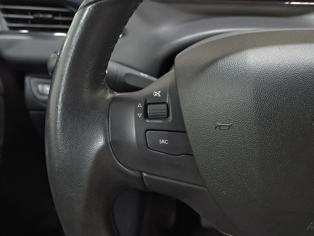 Peugeot 208 5P Signature 1.2L PureTech 60KW (82CV) 18