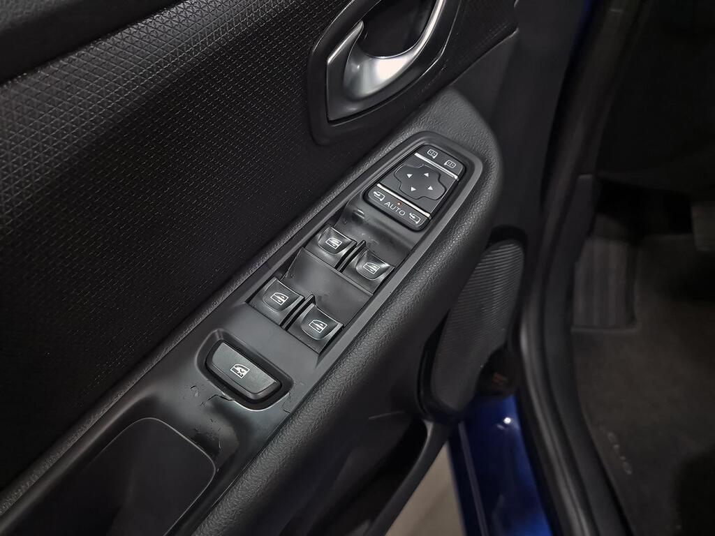 Renault Clio Zen TCe 66kW (90CV) -18 11