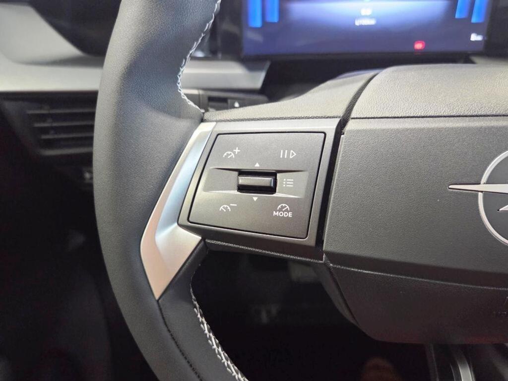 Opel Frontera 1.2T XHT Hybrid eDCT6 107kW Edition 15
