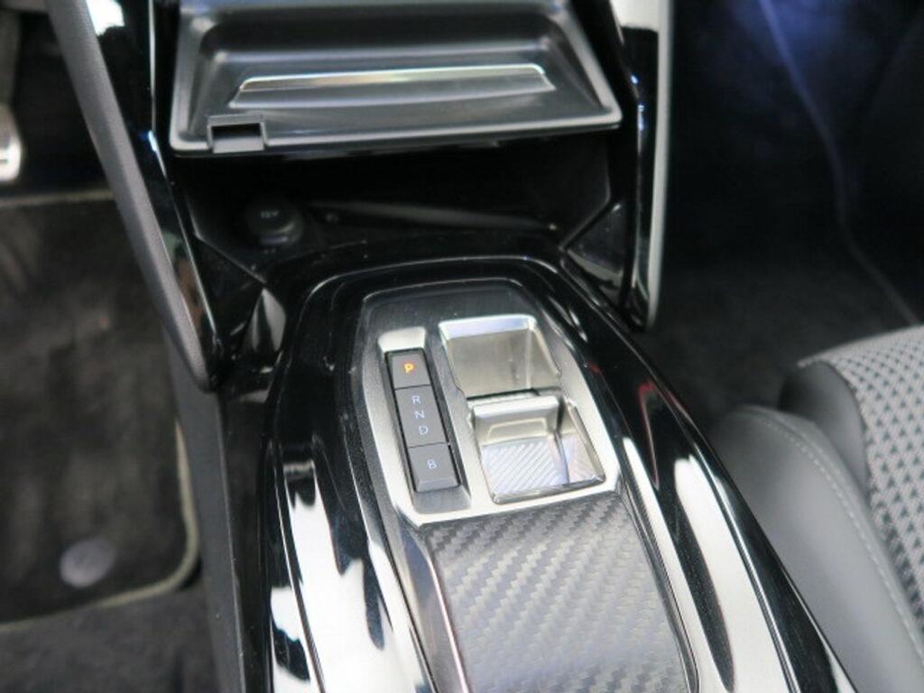 Peugeot 2008 Eléctrico GT 136 (100kW)
