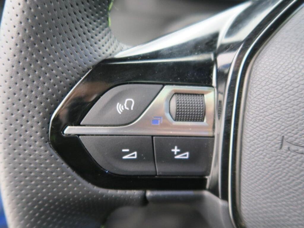 Peugeot 2008 Eléctrico GT 136 (100kW)