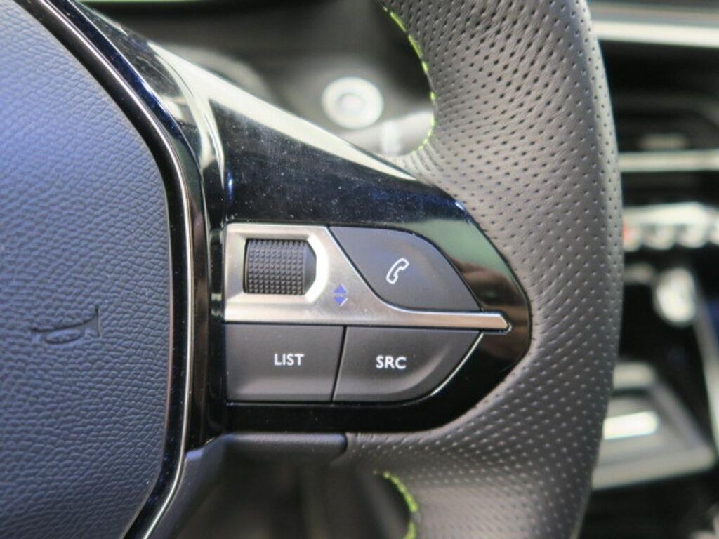 Peugeot 2008 Eléctrico GT 136 (100kW)