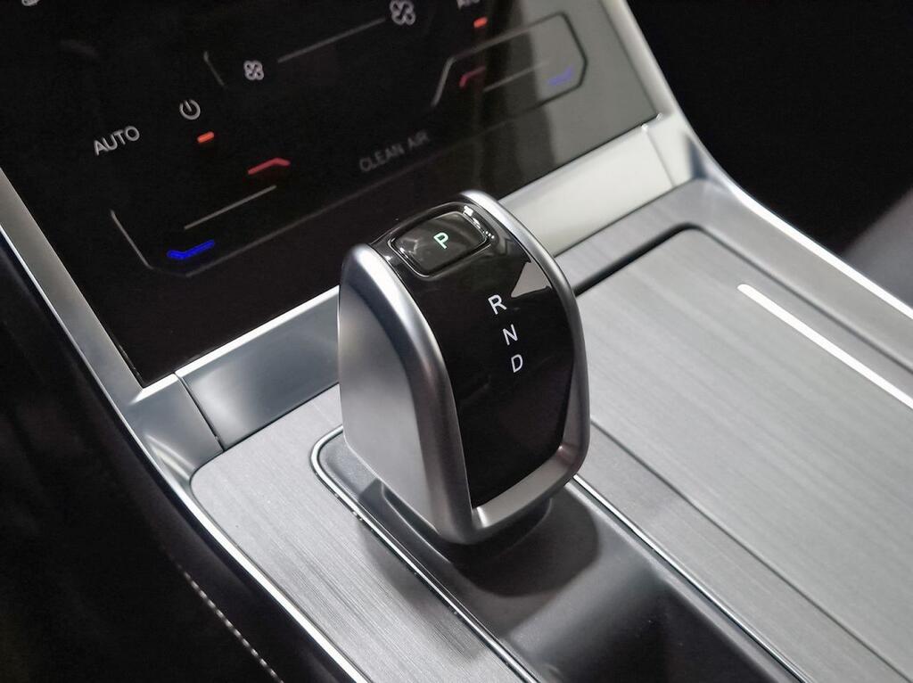 Ebro S400 1.5 DHE HEV Excellence CVT