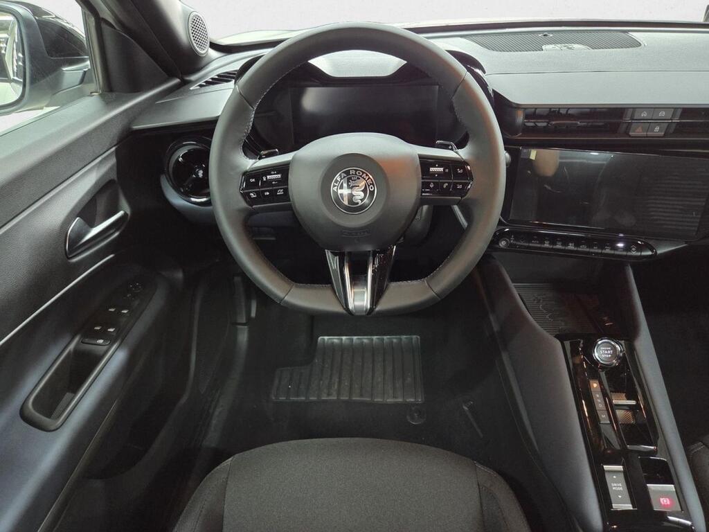 Alfa Romeo Junior Ibrida 100kW (136CV)