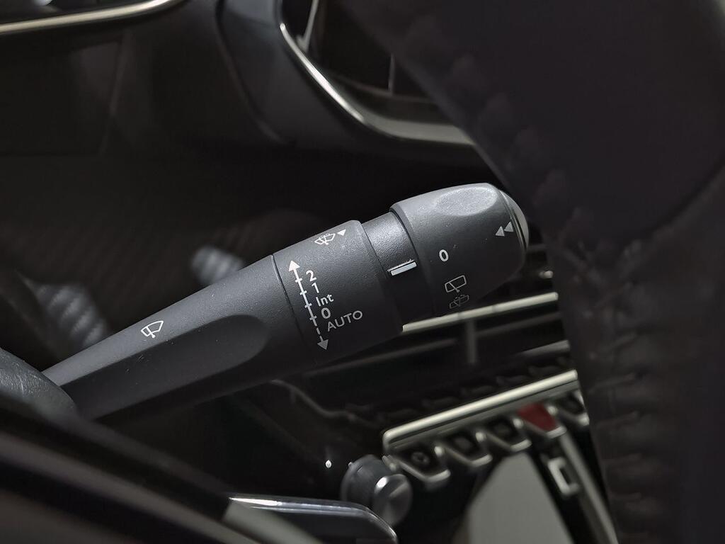Peugeot 2008 Allure Pack Puretech 100 S&S 6 Vel. MAN