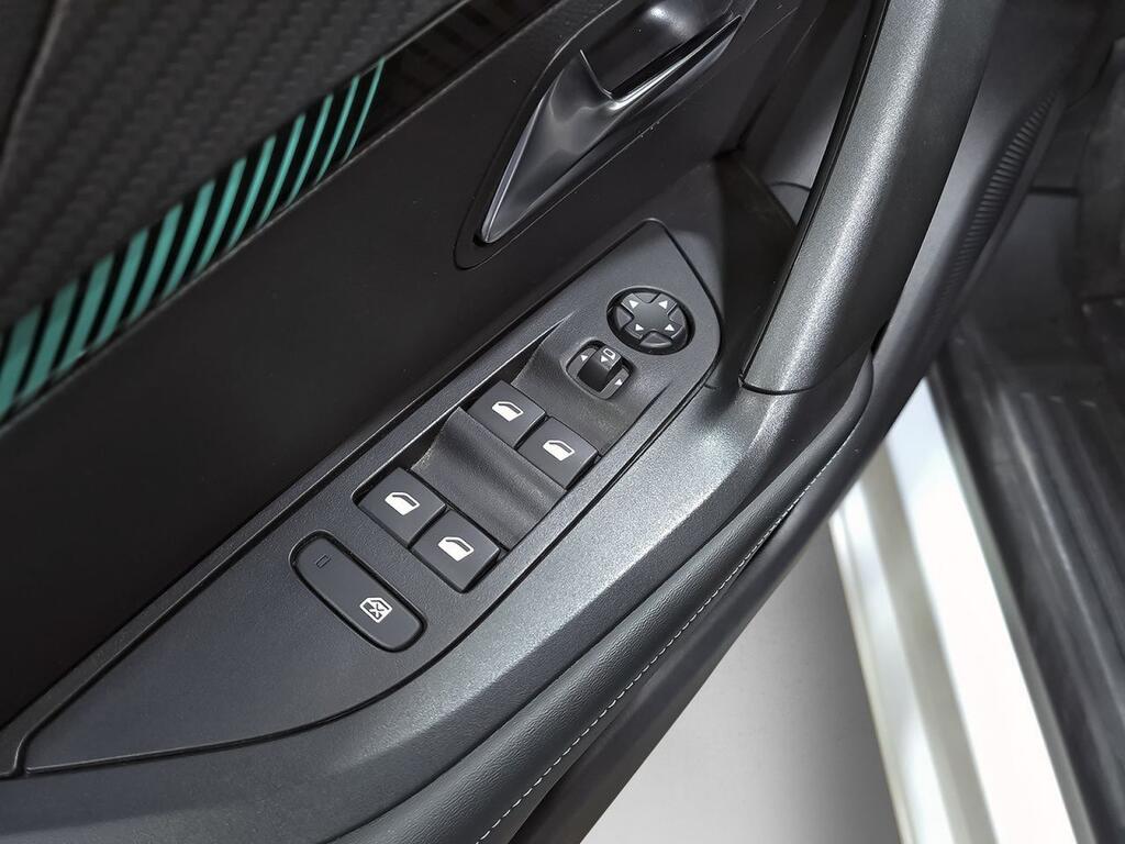 Peugeot 2008 Allure Pack Puretech 100 S&S 6 Vel. MAN