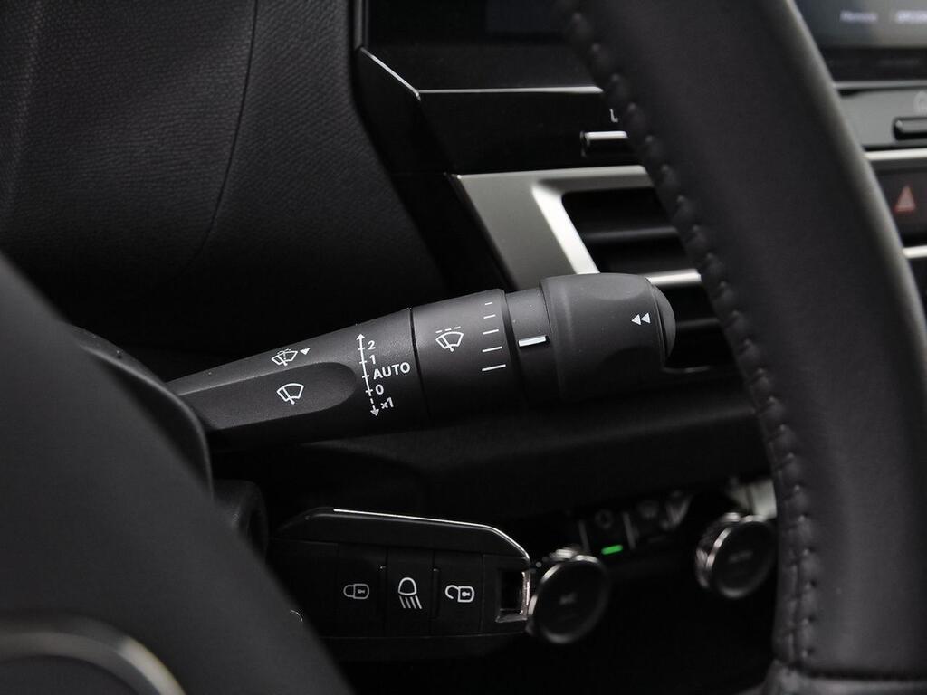 Citroën C4 Hybrid 100 e-DCS6 You