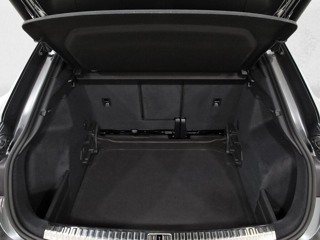 Audi Q3 Sportback Black line 35 TDI 110kW (150CV) 9