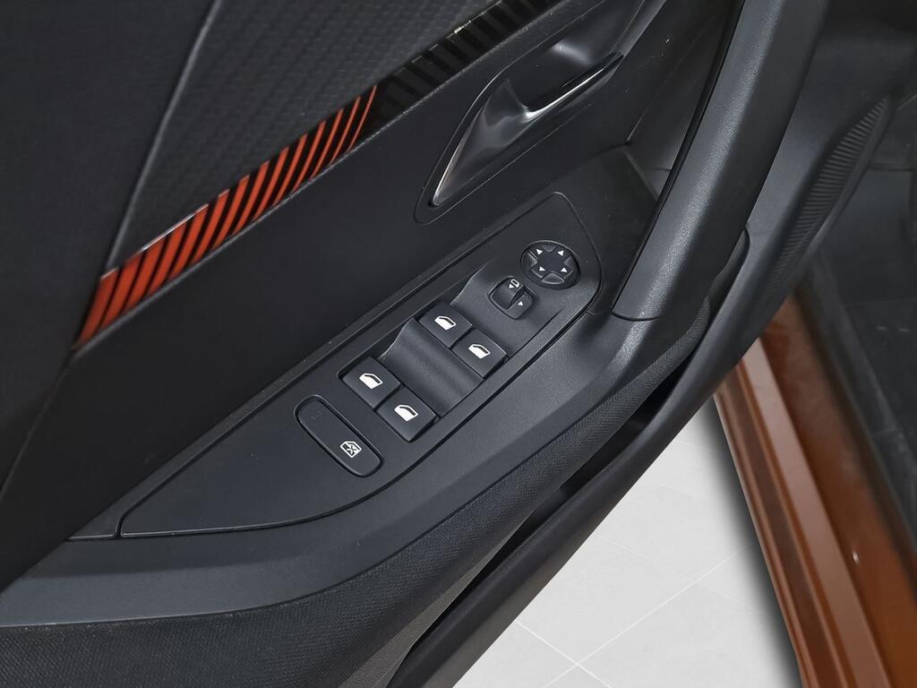 Peugeot 2008 Active Pack Puretech 100 S&S 6 Vel. MAN