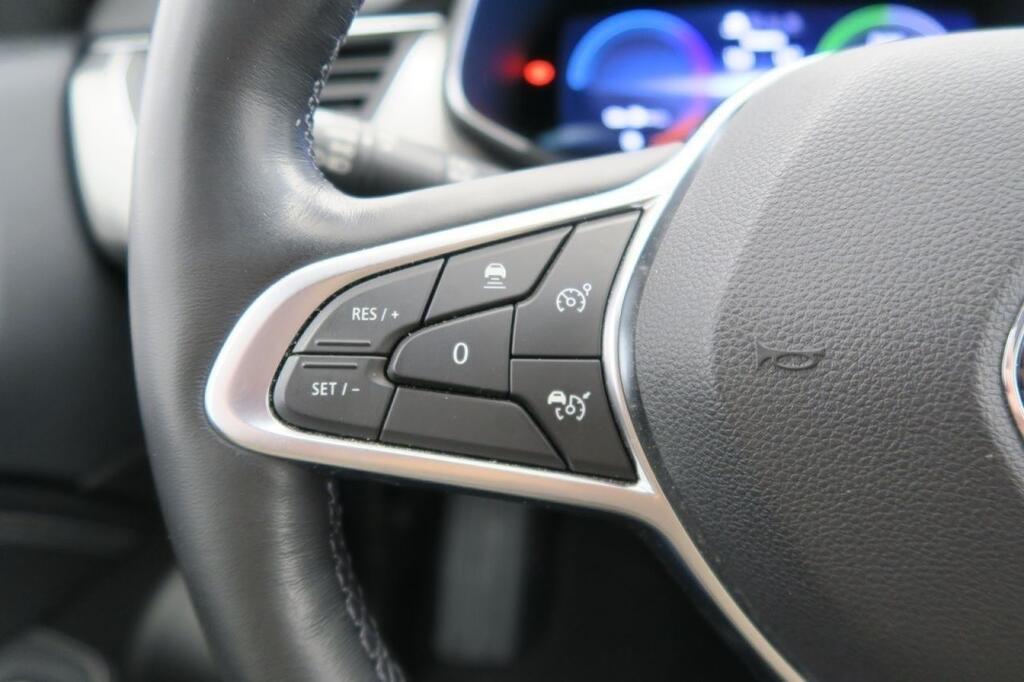 Renault Arkana 1.6 E-TECH ZEN 145 CV 5P