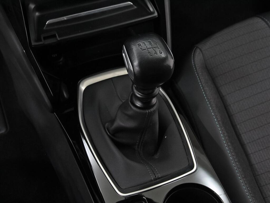 Peugeot 208 BlueHDi 73kW (100CV) Allure 32