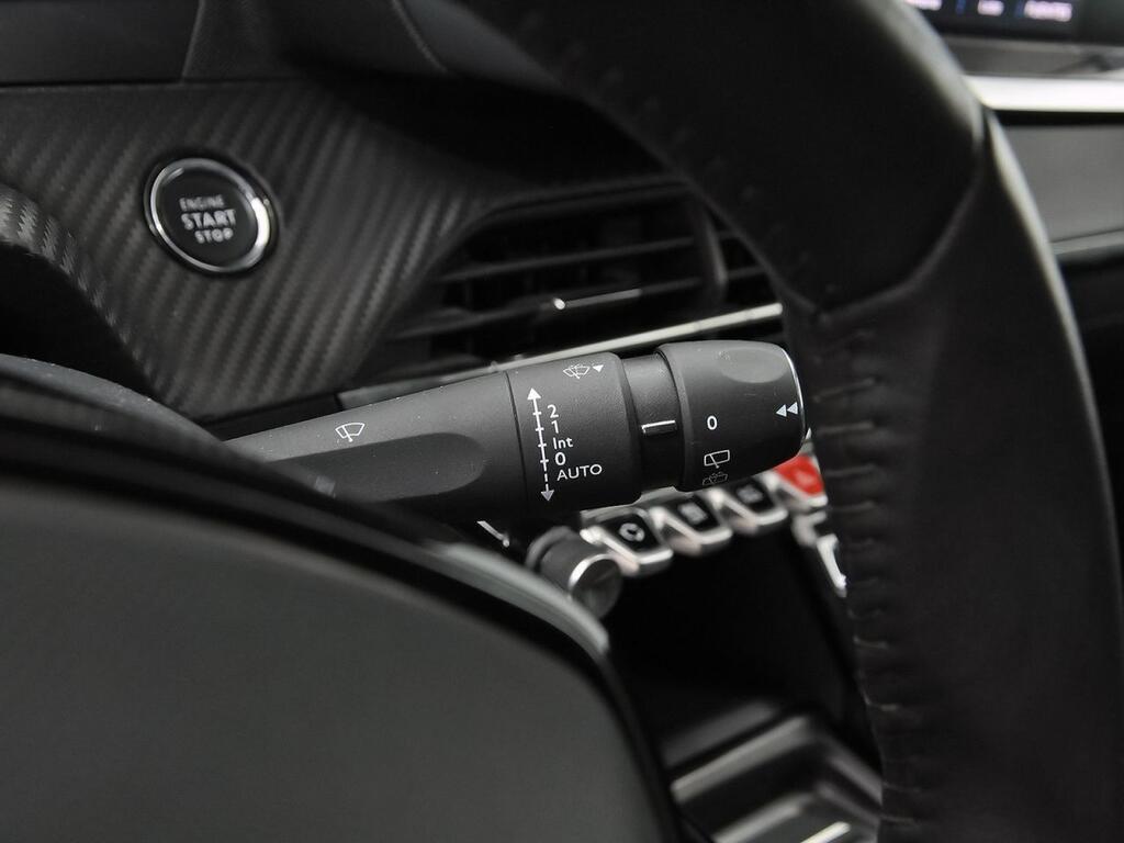 Peugeot 208 BlueHDi 73kW (100CV) Allure 18