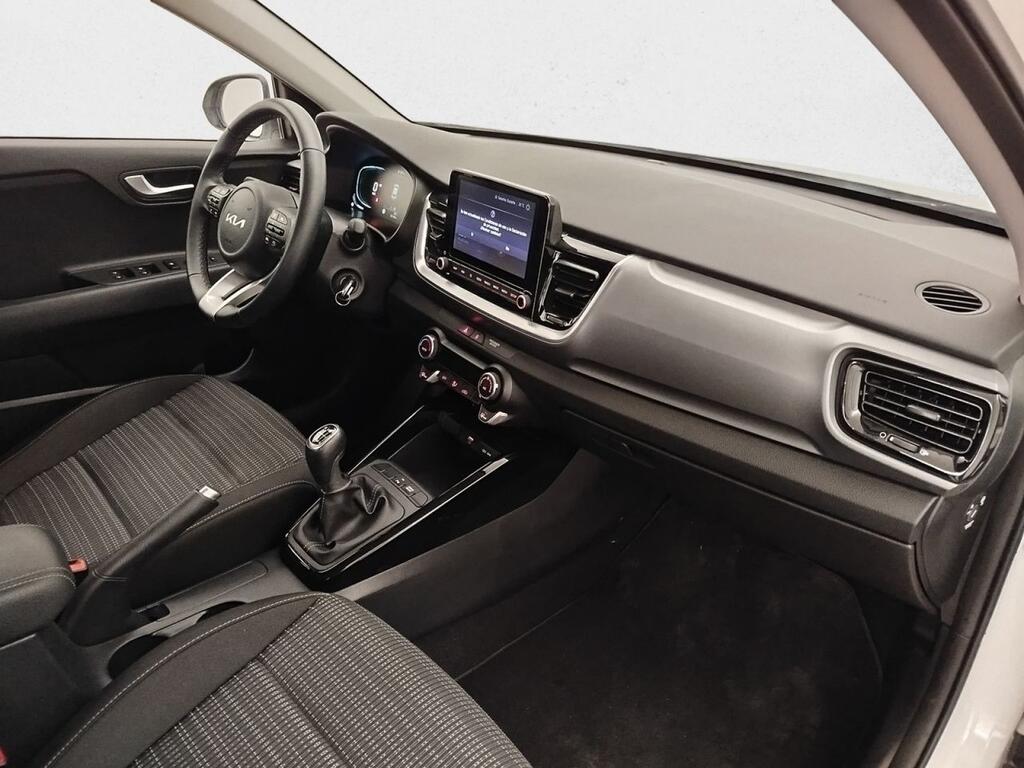 Kia Stonic SUV 1.0 T-GDI MHEV IMT 74KW DRIVE 100 5P