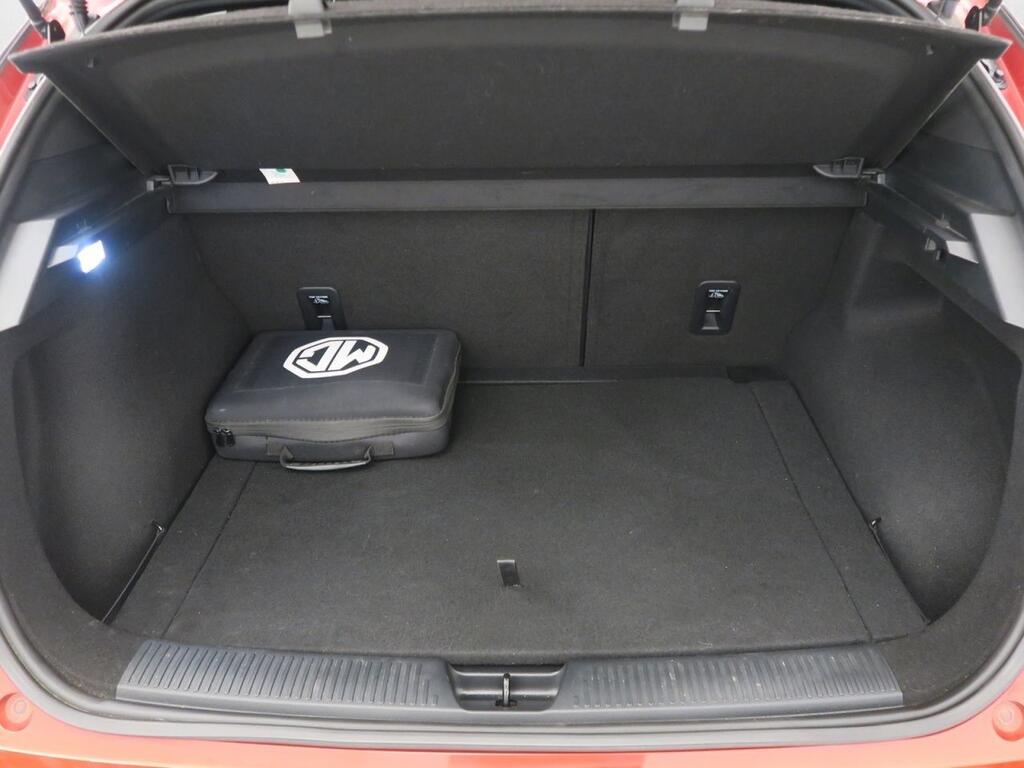 MG MG4 LUXURY 64KWH 204 CV 5P