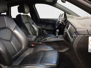 Porsche Macan Macan 12