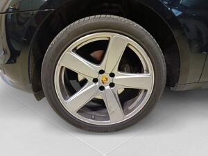 Porsche Macan Macan 16