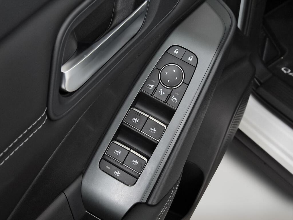 Nissan Qashqai DIG-T 103kW N-Connecta