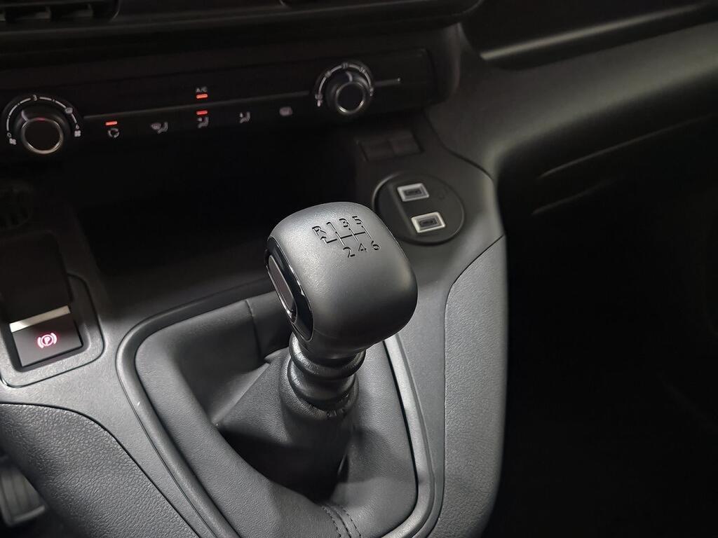 Fiat Doblò FG 1.5 DIESEL 100 M 4P (KMO) 28