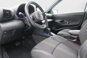 Toyota Yaris Cross 1.5 120H Adventure 10