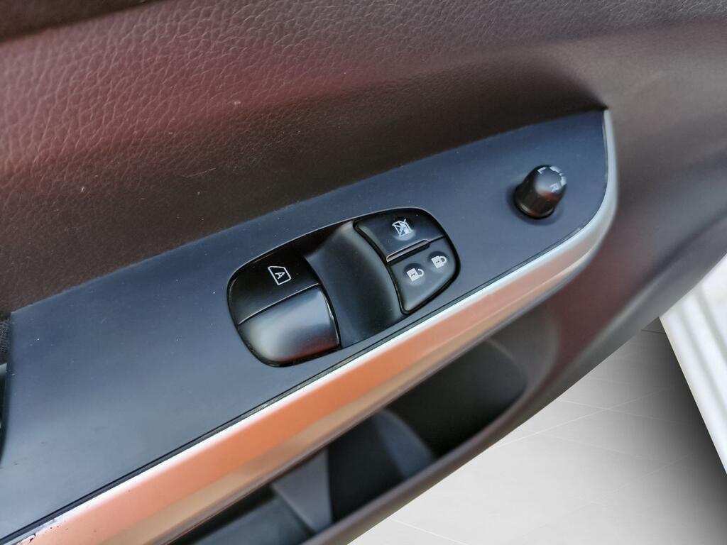 Nissan Navara 2.3 DCI 163CV VISIA DC 4WD 4P