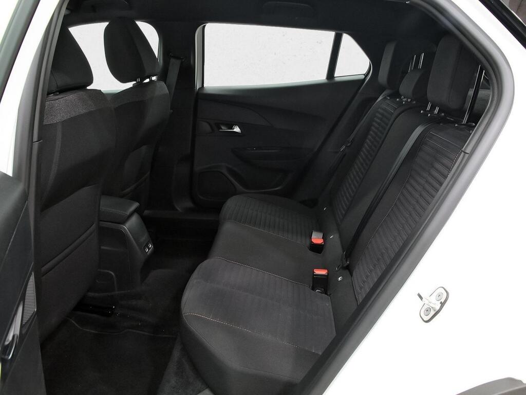 Peugeot 2008 Eléctrico Active Pack 136 (100kW) Segunda mano
