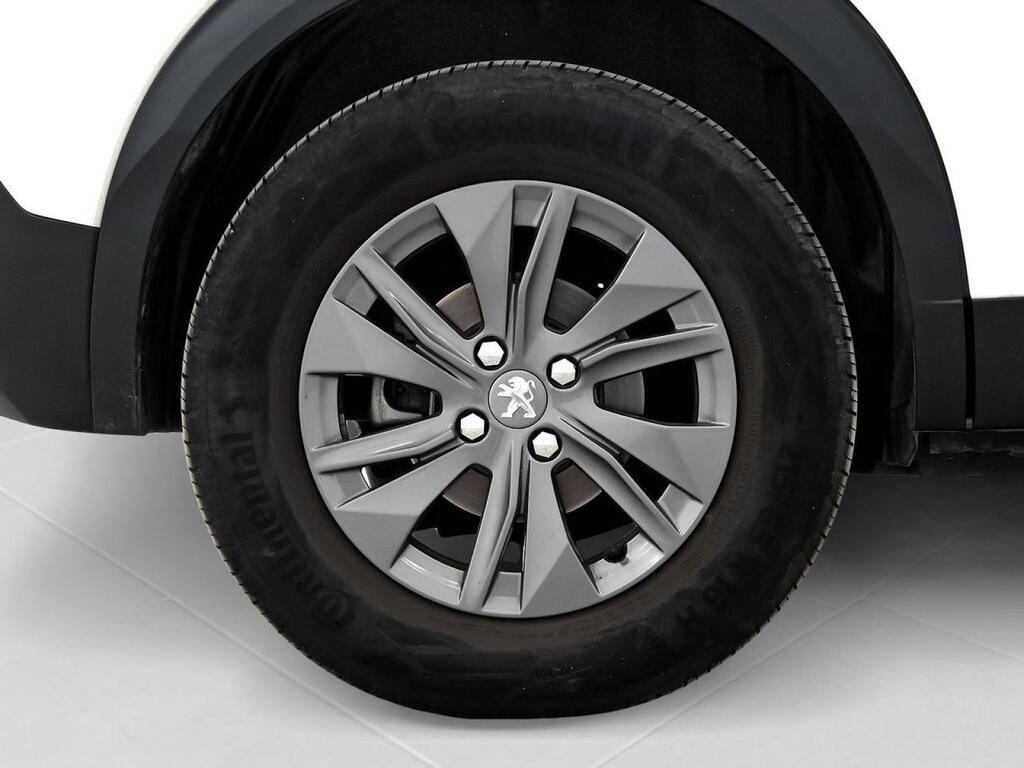 Peugeot 2008 Eléctrico Active Pack 136 (100kW) Segunda mano